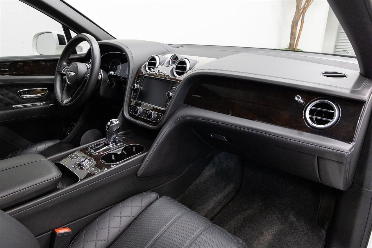 2018 Bentley Bentayga W12 - Photo 13 - Concord, CA 94520