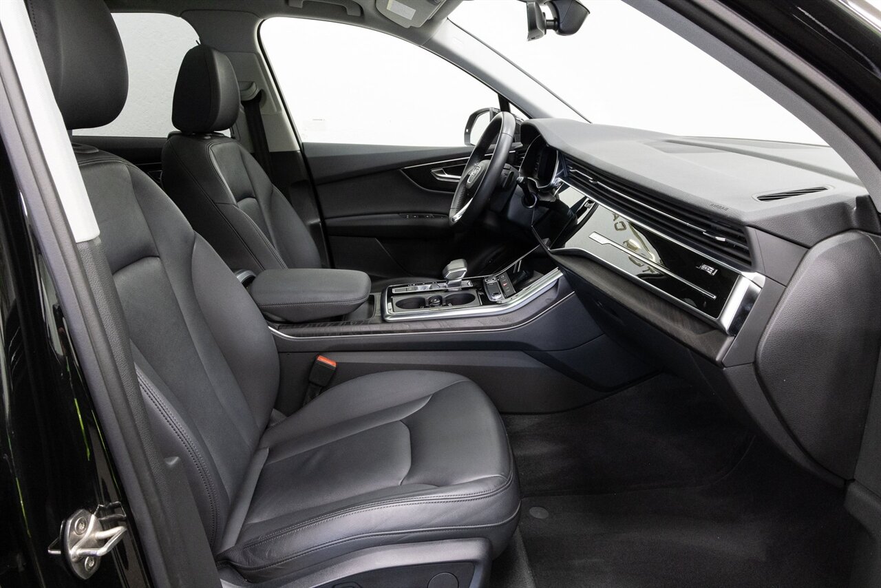 2022 Audi Q7 55 Premium quattro - Photo 14 - Concord, CA 94520