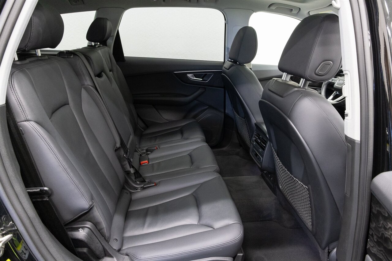 2022 Audi Q7 55 Premium quattro - Photo 15 - Concord, CA 94520