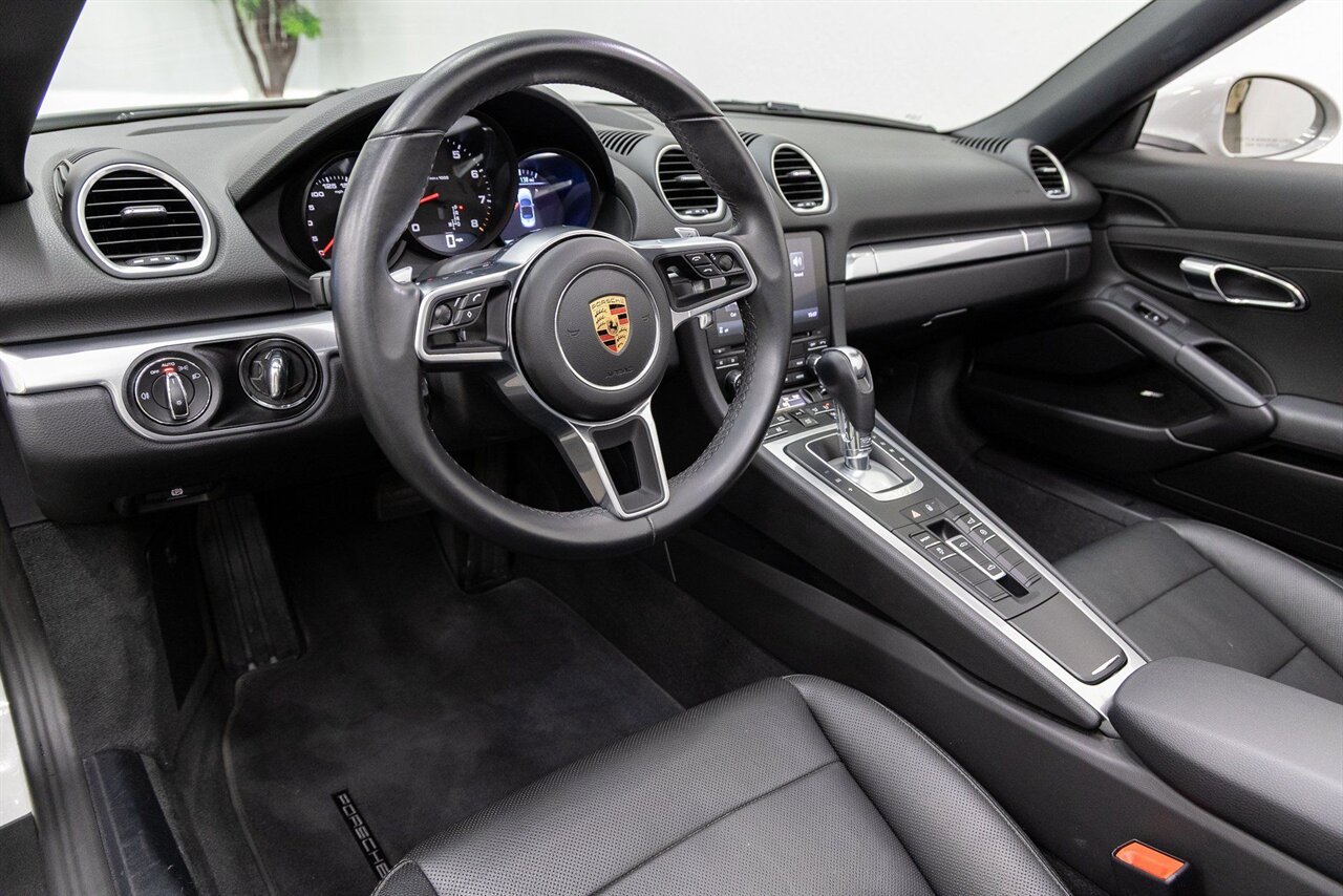 2018 Porsche 718 Boxster - Photo 7 - Concord, CA 94520