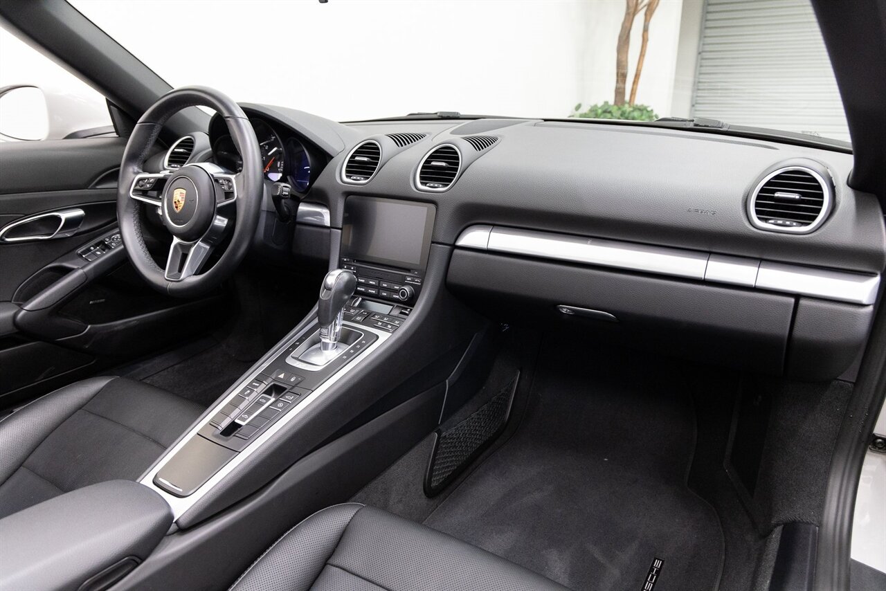 2018 Porsche 718 Boxster - Photo 12 - Concord, CA 94520