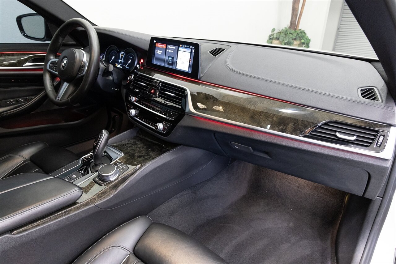 2018 Bmw M550i xDrive Sedan photo 13