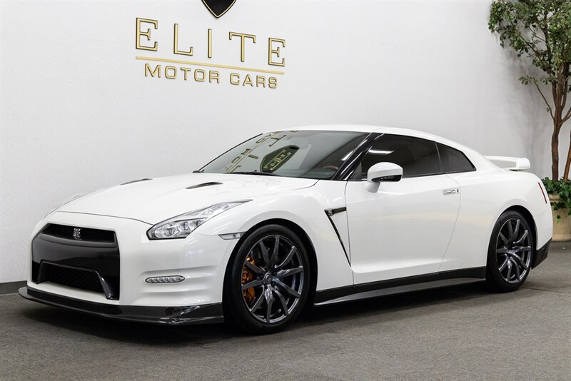 2016 Nissan GT-R Premium  
