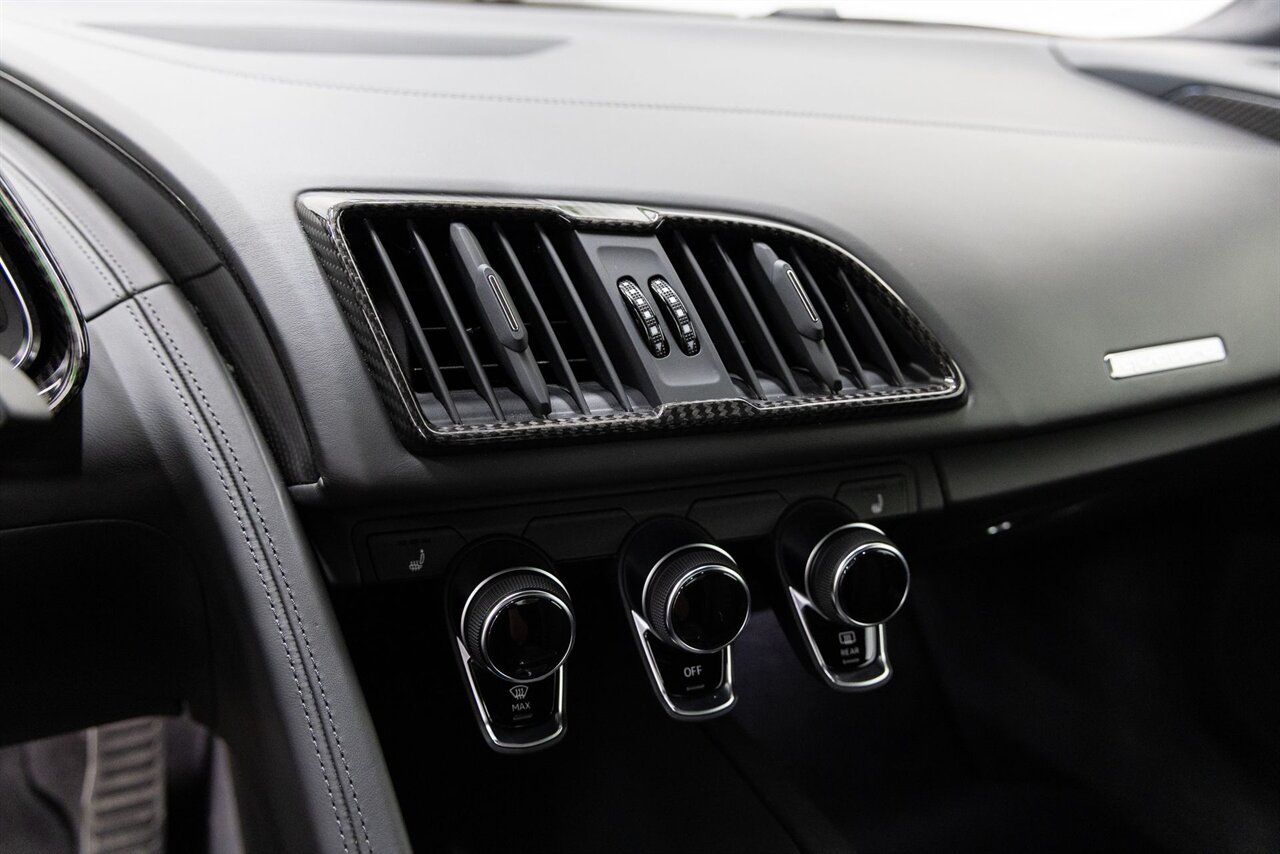 2018 Audi R8 5.2 Plus quattro - Photo 16 - Concord, CA 94520