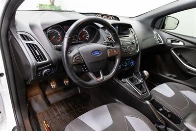 2017 Ford Focus ST   - Photo 6 - Concord, CA 94520