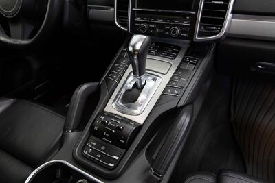 2011 Porsche Cayenne Turbo   - Photo 22 - Concord, CA 94520