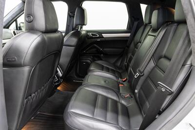 2011 Porsche Cayenne Turbo   - Photo 8 - Concord, CA 94520