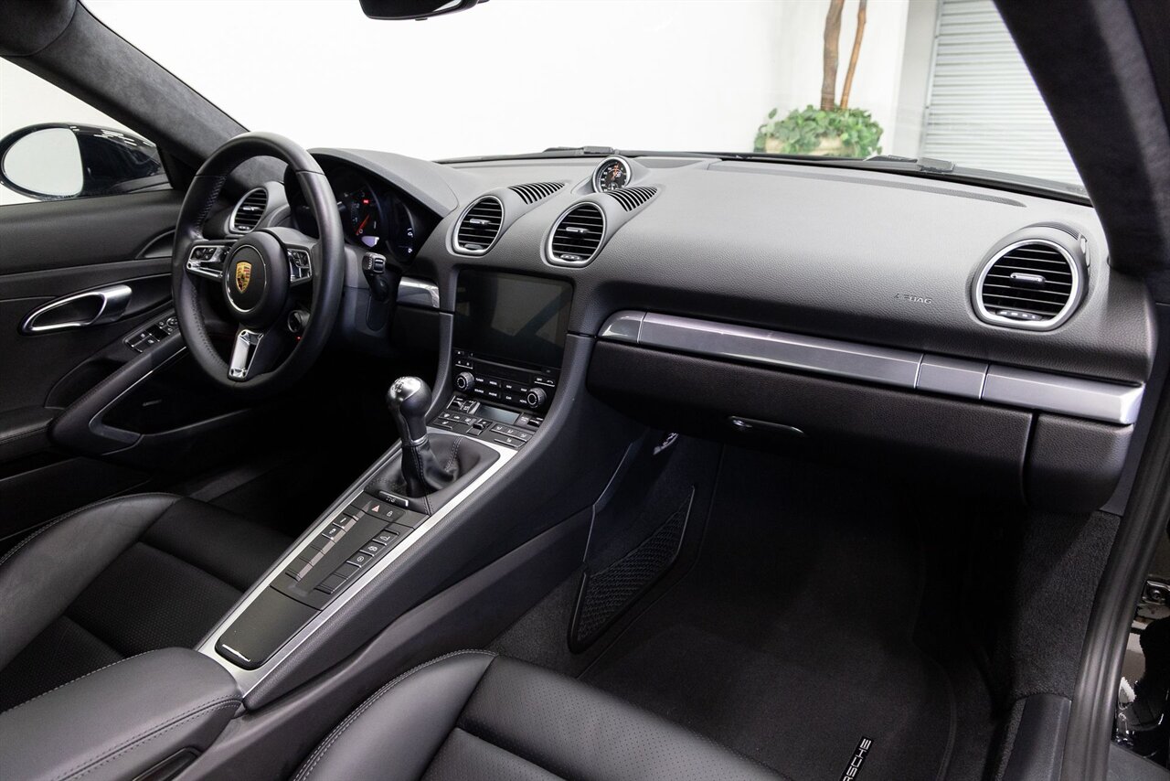 2021 Porsche 718 Cayman GTS - Photo 11 - Concord, CA 94520