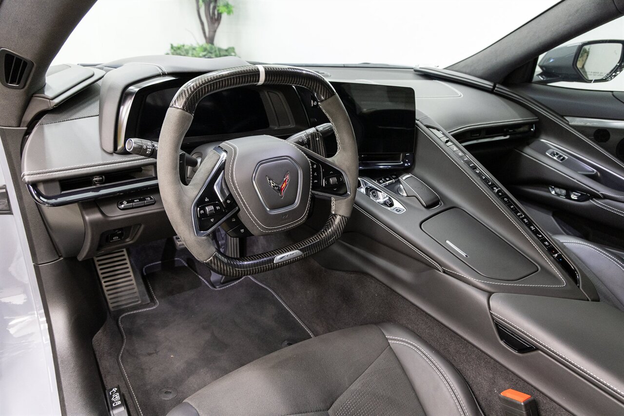 2025 Chevrolet Corvette Z06 3LZ - Photo 5 - Concord, CA 94520