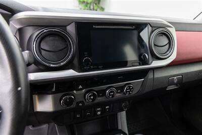 2018 Toyota Tacoma SR5 V6   - Photo 19 - Concord, CA 94520
