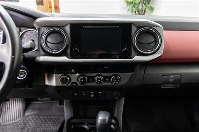 2018 Toyota Tacoma SR5 V6   - Photo 18 - Concord, CA 94520