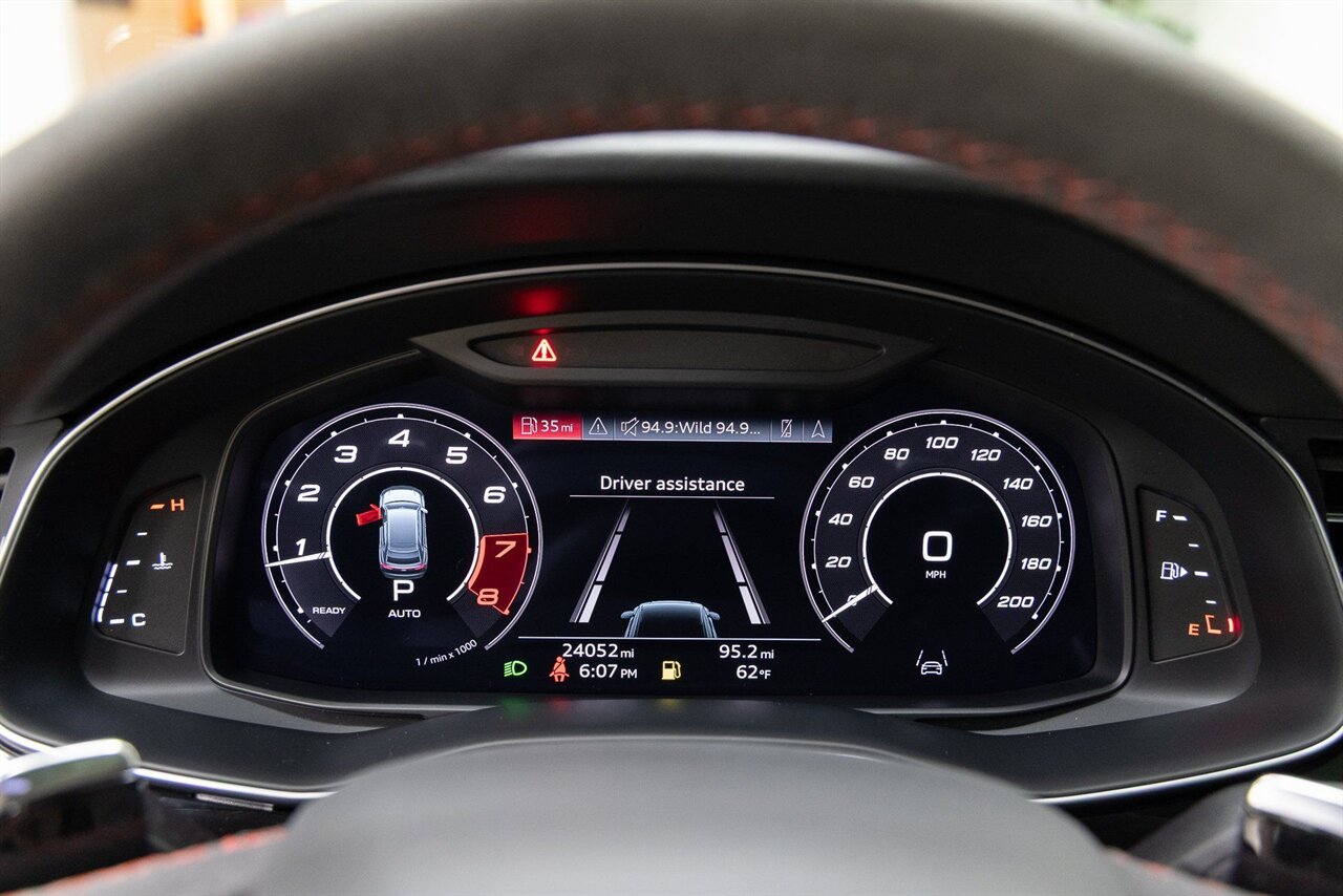 2022 Audi RS Q8 4.0T quattro - Photo 11 - Concord, CA 94520