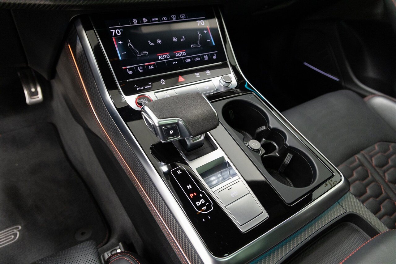 2022 Audi RS Q8 4.0T quattro - Photo 14 - Concord, CA 94520