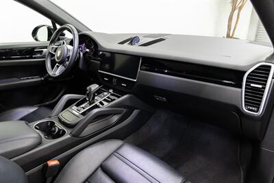 2021 Porsche Cayenne   - Photo 13 - Concord, CA 94520