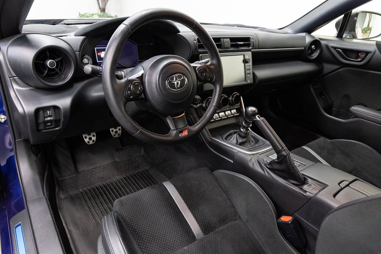 2023 Toyota GR86 Premium - Photo 6 - Concord, CA 94520