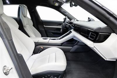 2021 Porsche Taycan Turbo S   - Photo 14 - Concord, CA 94520