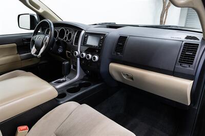 2015 Toyota Sequoia SR5 5.7L   - Photo 14 - Concord, CA 94520