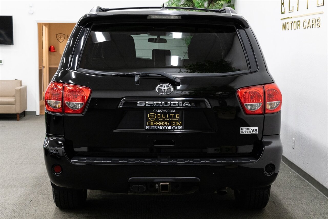 2015 Toyota Sequoia SR5 5.7L - Photo 4 - Concord, CA 94520