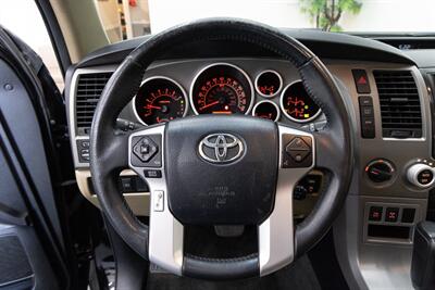 2015 Toyota Sequoia SR5 5.7L   - Photo 17 - Concord, CA 94520
