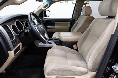 2015 Toyota Sequoia SR5 5.7L   - Photo 7 - Concord, CA 94520