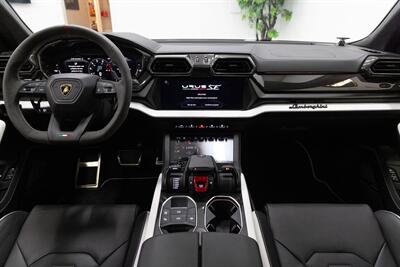 2025 Lamborghini Urus SE   - Photo 5 - Concord, CA 94520