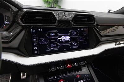 2025 Lamborghini Urus SE   - Photo 19 - Concord, CA 94520