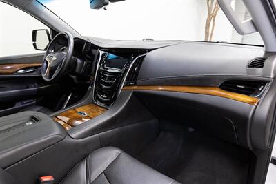 2017 Cadillac Escalade Premium Luxury   - Photo 14 - Concord, CA 94520