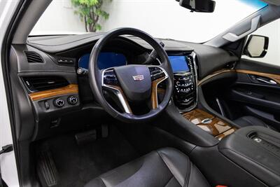 2017 Cadillac Escalade Premium Luxury   - Photo 6 - Concord, CA 94520