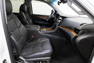 2017 Cadillac Escalade Premium Luxury   - Photo 15 - Concord, CA 94520
