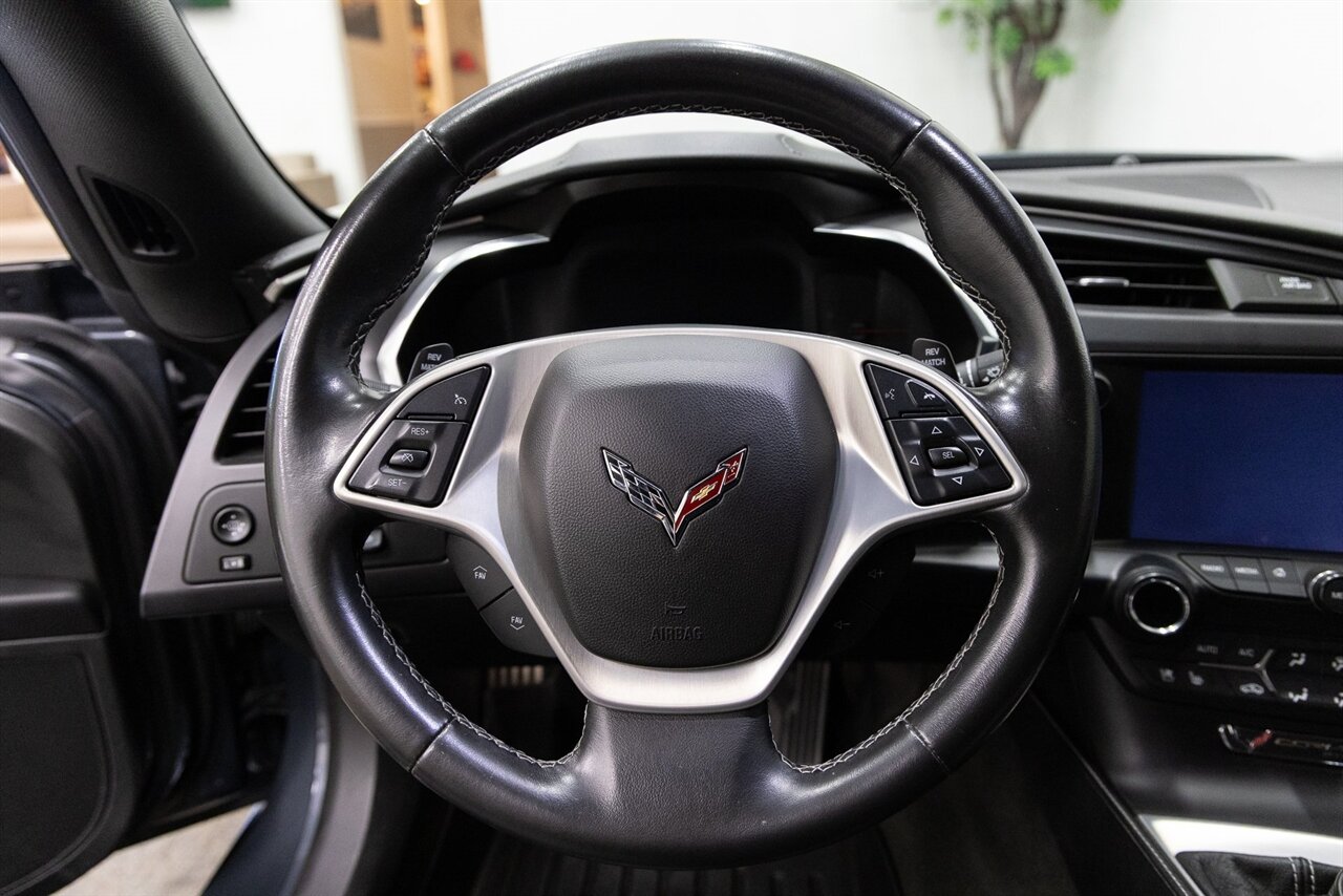 2014 Chevrolet Corvette Base 2LT - Photo 14 - Concord, CA 94520