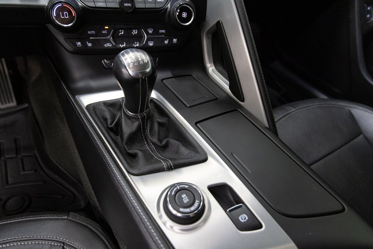 2014 Chevrolet Corvette Base 2LT - Photo 18 - Concord, CA 94520