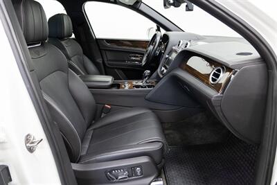 2018 Bentley Bentayga W12   - Photo 14 - Concord, CA 94520