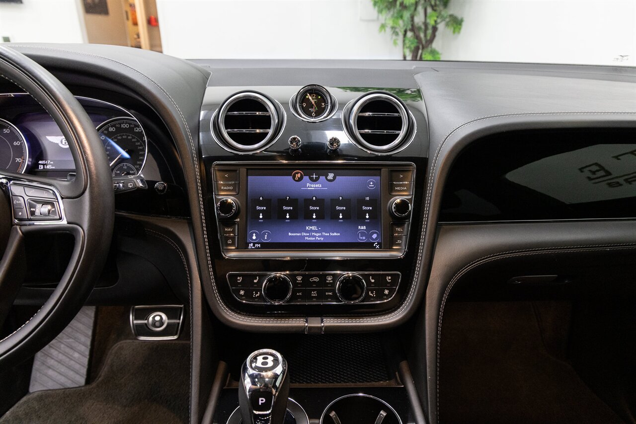 2019 Bentley Bentayga V8 - Photo 18 - Concord, CA 94520