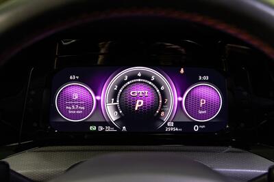 2024 Volkswagen Golf GTI Autobahn   - Photo 17 - Concord, CA 94520