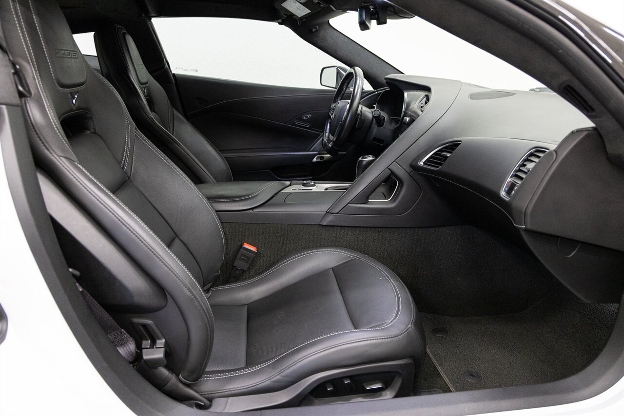 2017 Chevrolet Corvette Z06 3LZ - Photo 13 - Concord, CA 94520