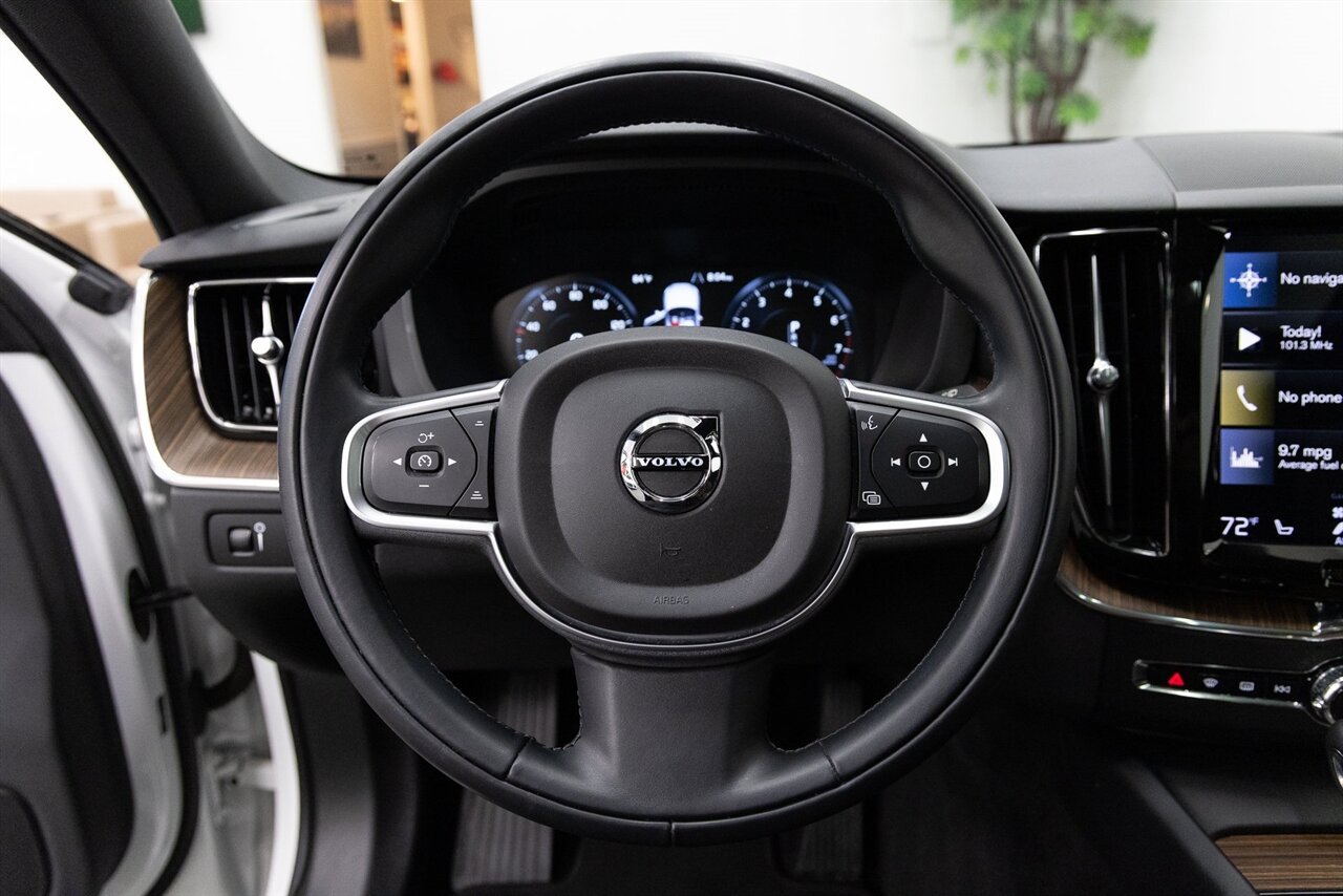 2021 Volvo XC60 T6 Momentum - Photo 16 - Concord, CA 94520