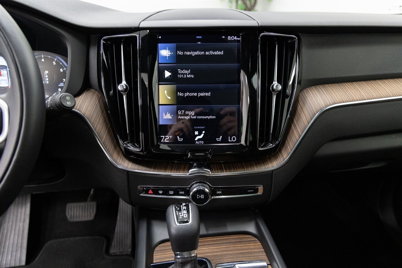 2021 Volvo XC60 T6 Momentum - Photo 18 - Concord, CA 94520