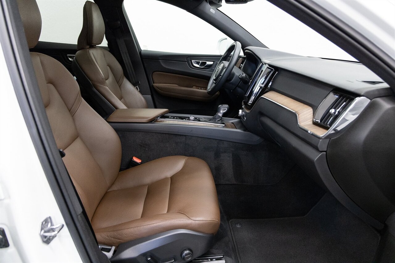 2021 Volvo XC60 T6 Momentum - Photo 14 - Concord, CA 94520