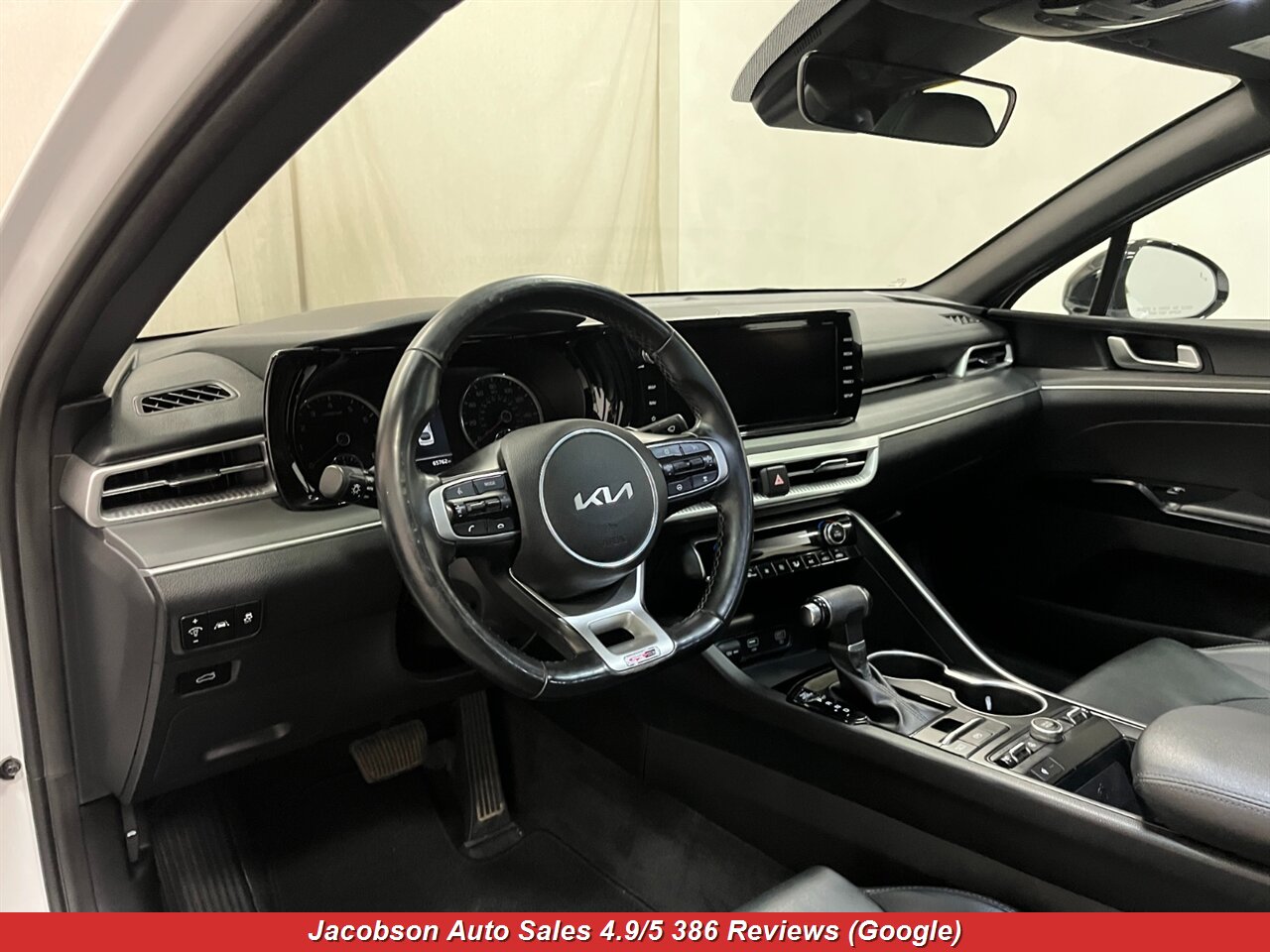 2022 Kia K5 GT-Line AWD - Photo 31 - Oshkosh, WI 54901