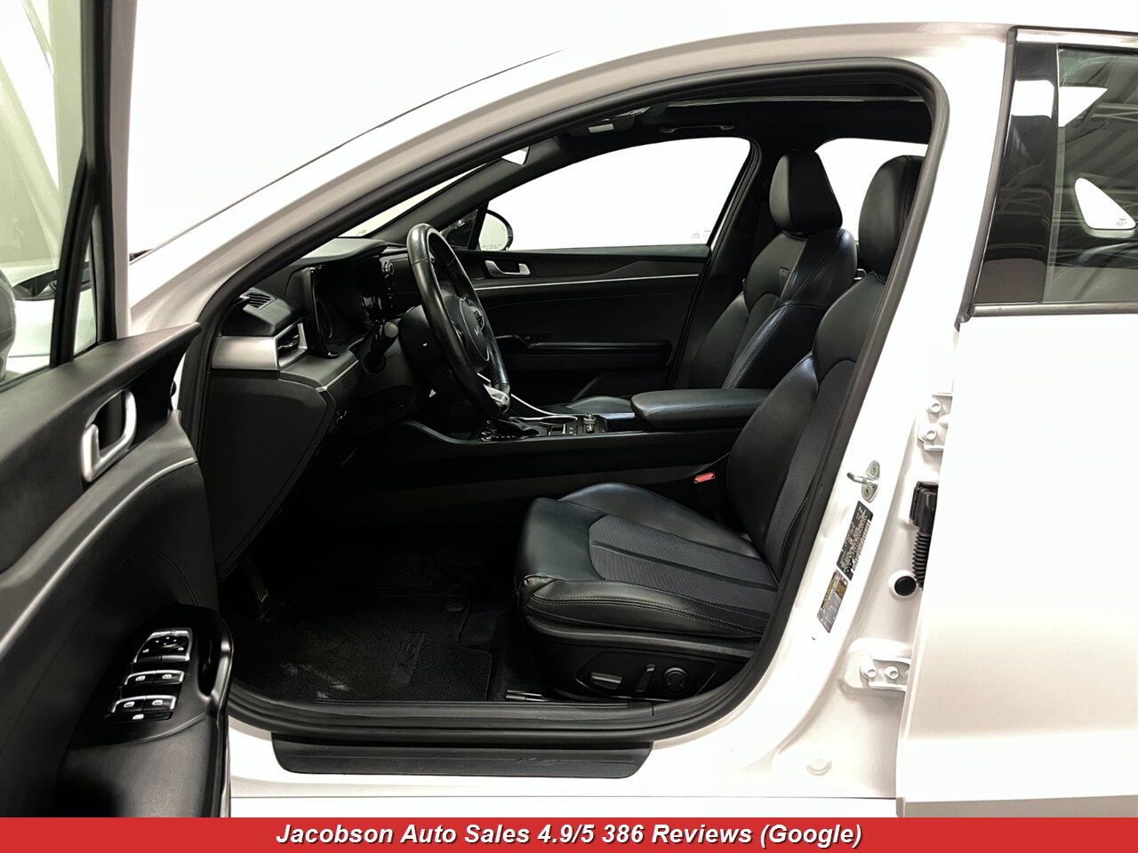 2022 Kia K5 GT-Line AWD - Photo 33 - Oshkosh, WI 54901