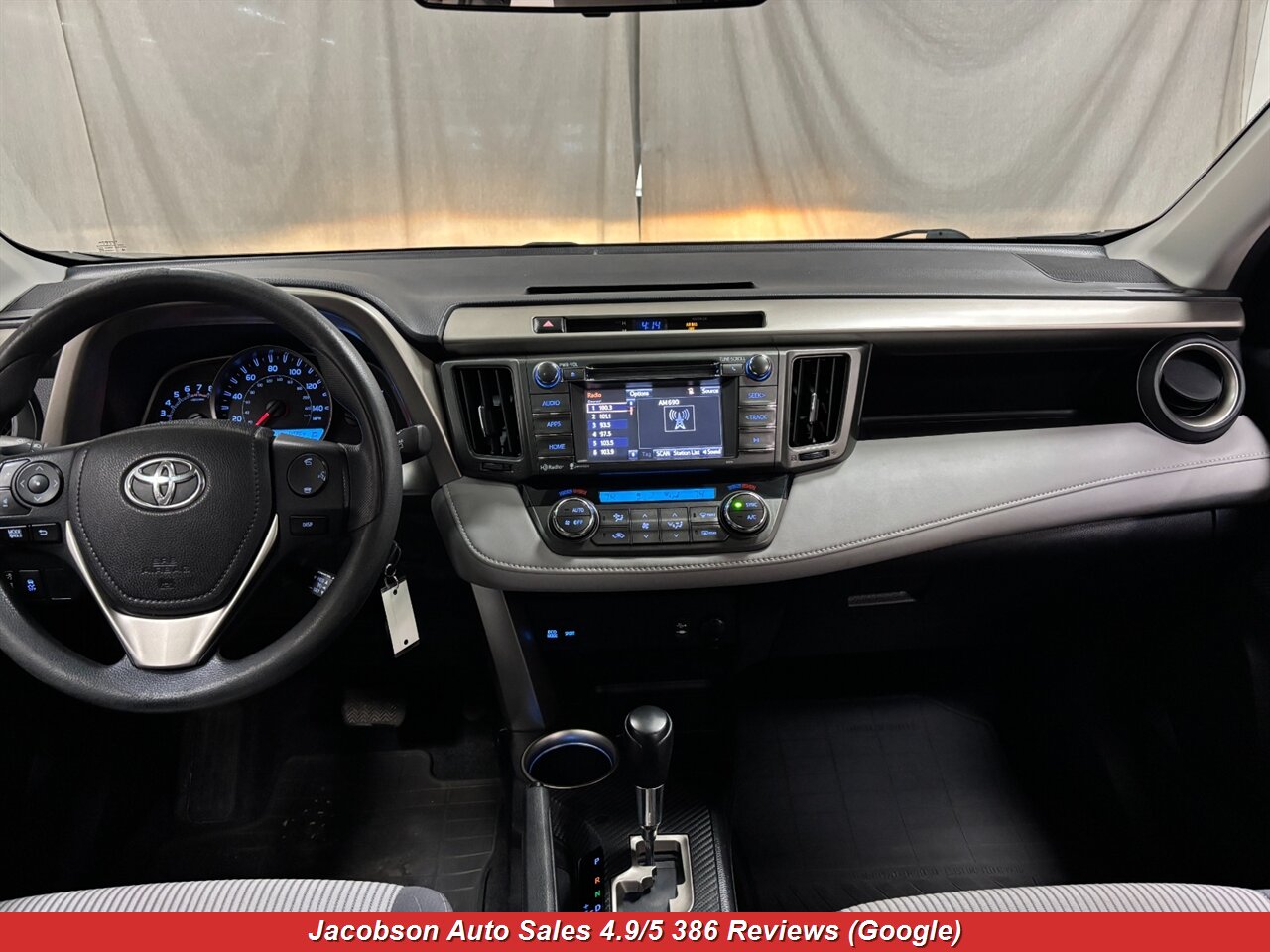 2015 Toyota RAV4 XLE AWD - Photo 15 - Oshkosh, WI 54901