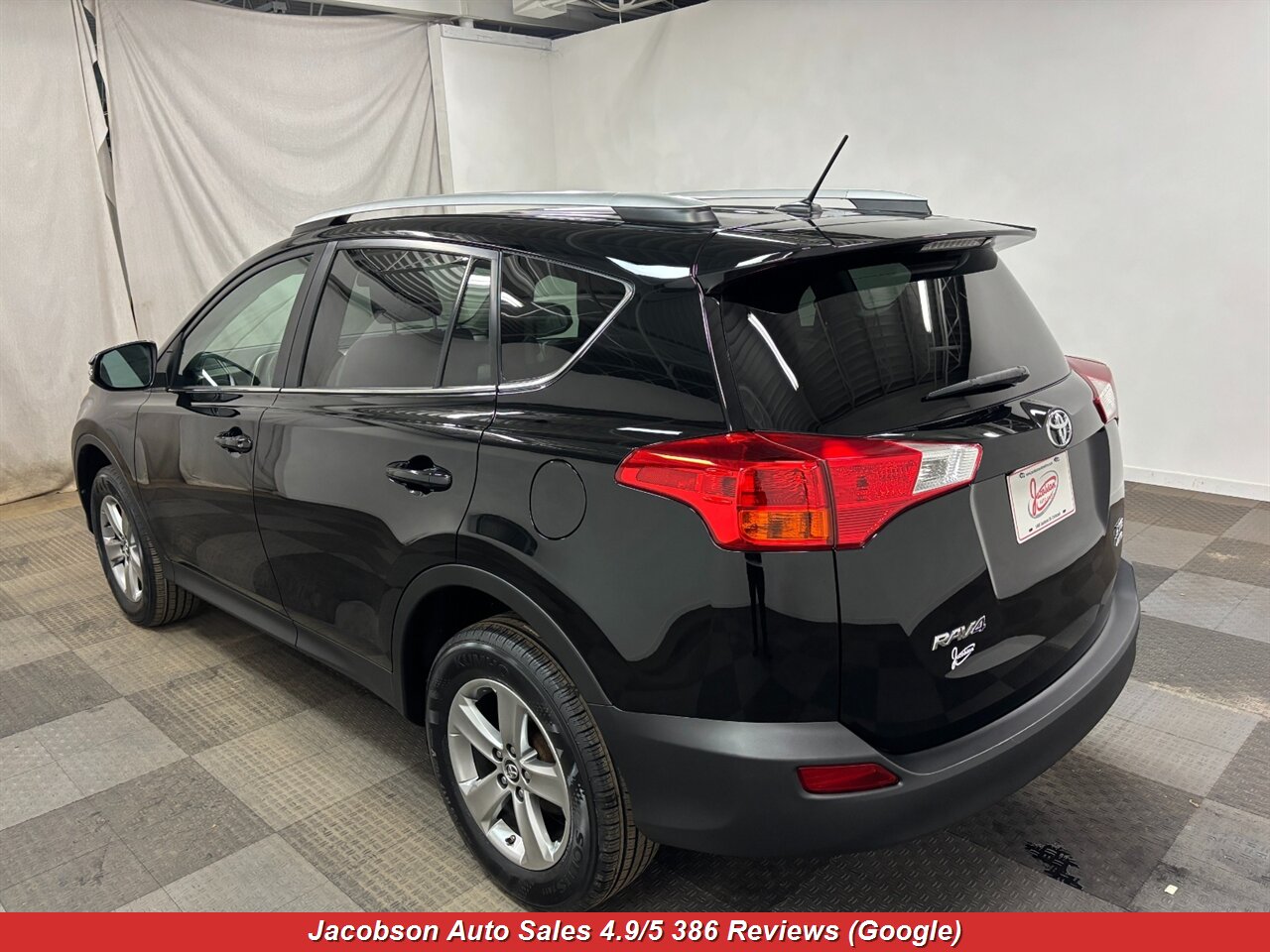 2015 Toyota RAV4 XLE AWD - Photo 43 - Oshkosh, WI 54901