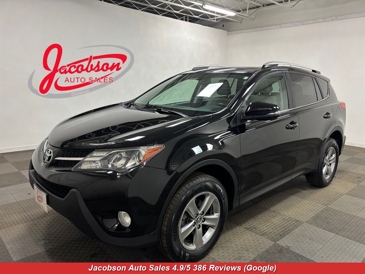 2015 Toyota RAV4 XLE AWD   - Photo 1 - Oshkosh, WI 54901