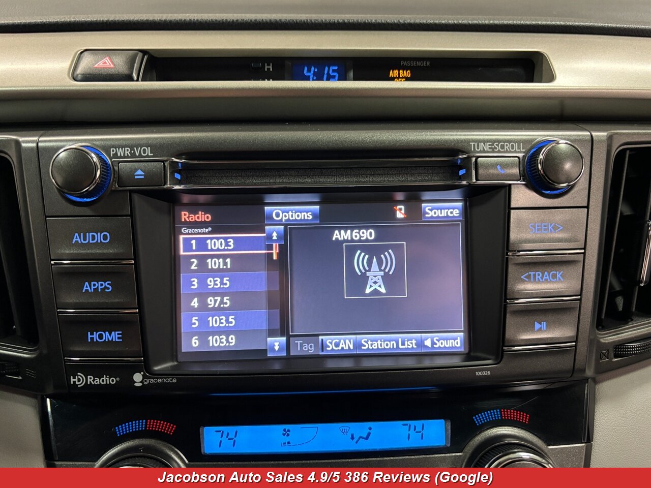 2015 Toyota RAV4 XLE AWD - Photo 17 - Oshkosh, WI 54901