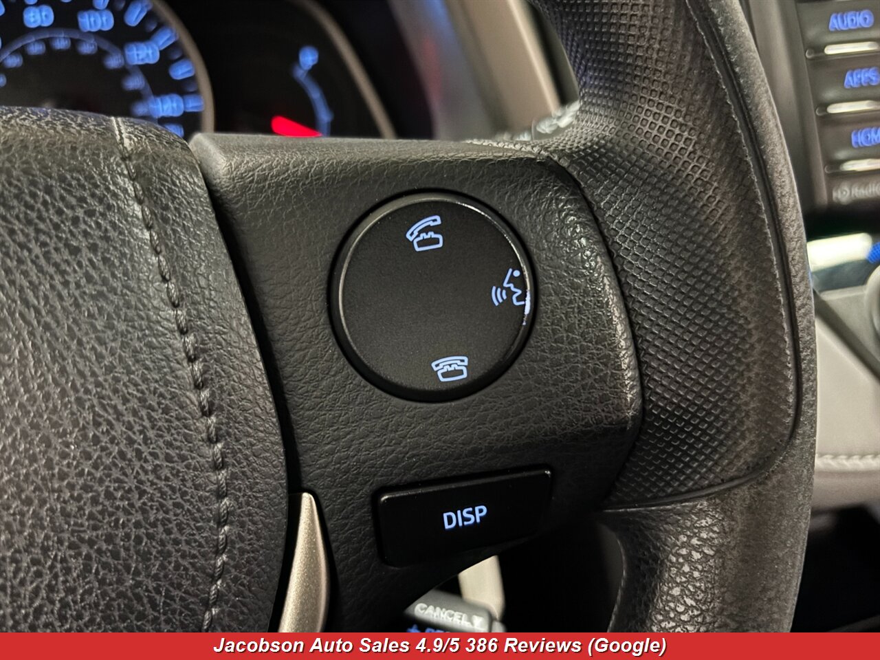 2015 Toyota RAV4 XLE AWD - Photo 13 - Oshkosh, WI 54901