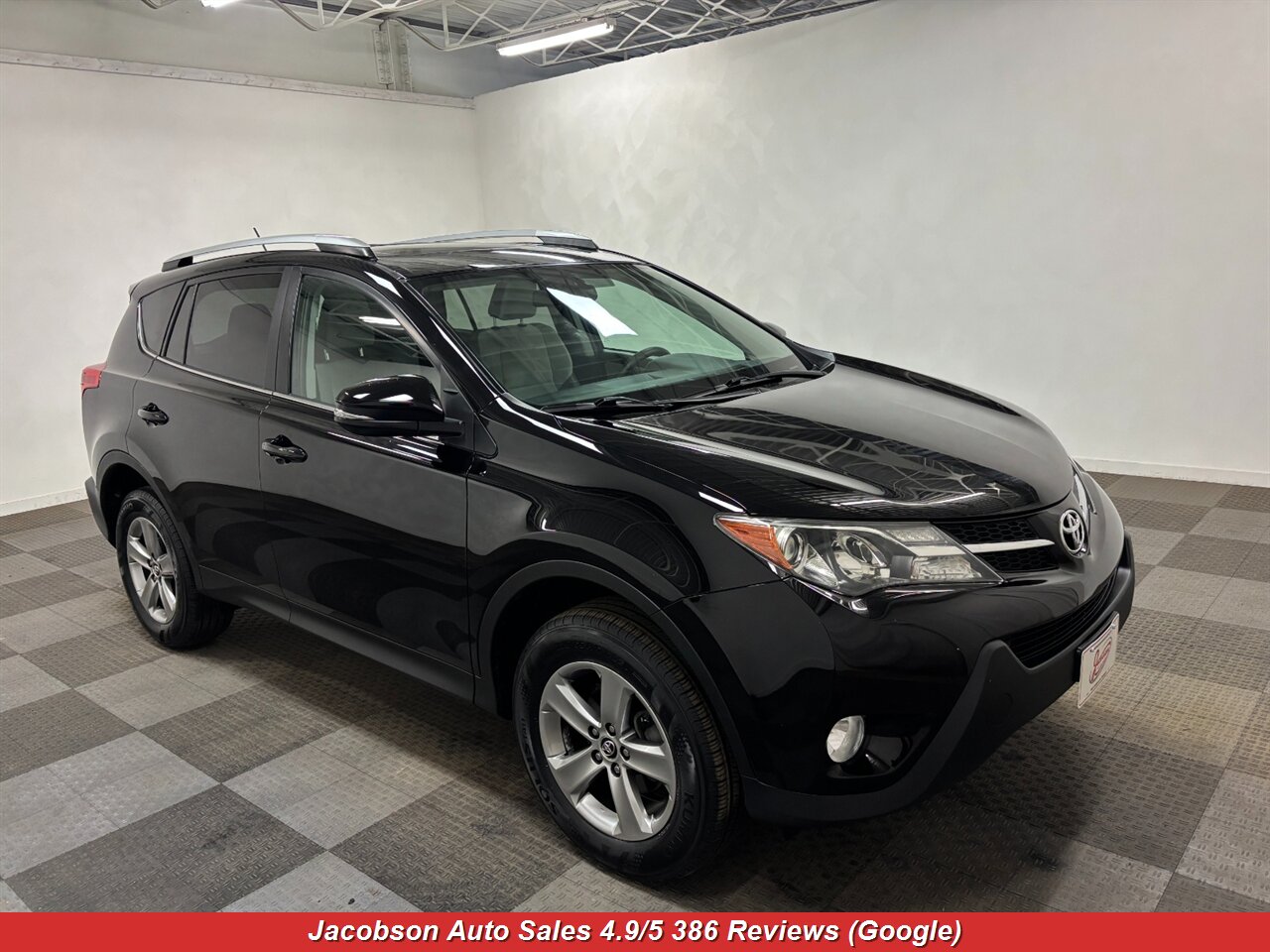 2015 Toyota RAV4 XLE AWD - Photo 3 - Oshkosh, WI 54901