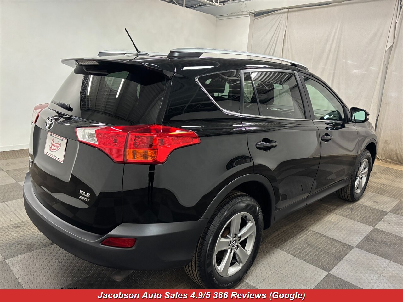 2015 Toyota RAV4 XLE AWD - Photo 39 - Oshkosh, WI 54901