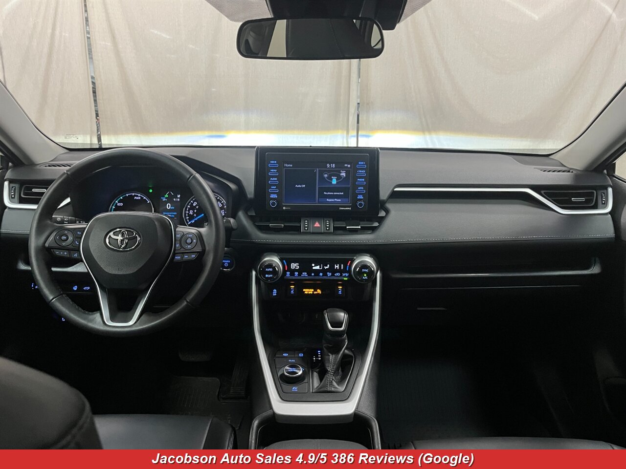 2021 Toyota RAV4 Hybrid XLE Premium AWD - Photo 16 - Oshkosh, WI 54901
