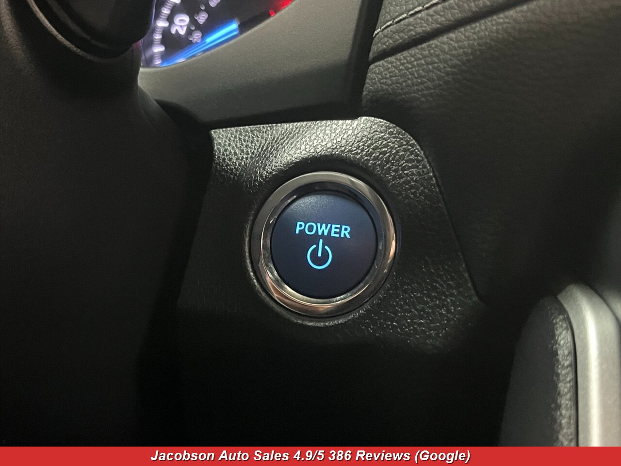 2021 Toyota RAV4 Hybrid XLE Premium AWD - Photo 15 - Oshkosh, WI 54901