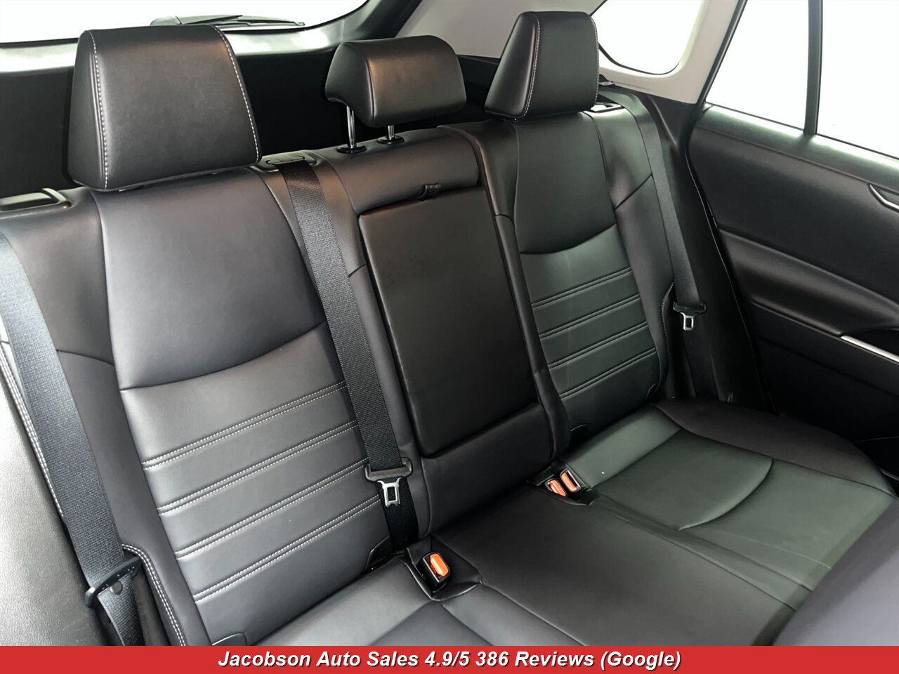 2021 Toyota RAV4 Hybrid XLE Premium AWD - Photo 41 - Oshkosh, WI 54901